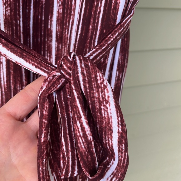 Like new Banana Republic stunning dress - Picture 5 of 14